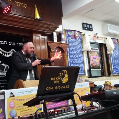 די ג'יי דתי (8)